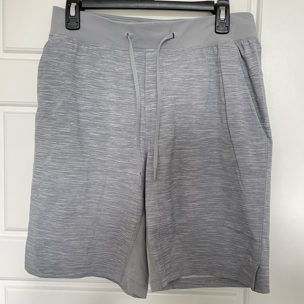 Lululemon MENS T.H.E Linerless Short 9 Inch Gray